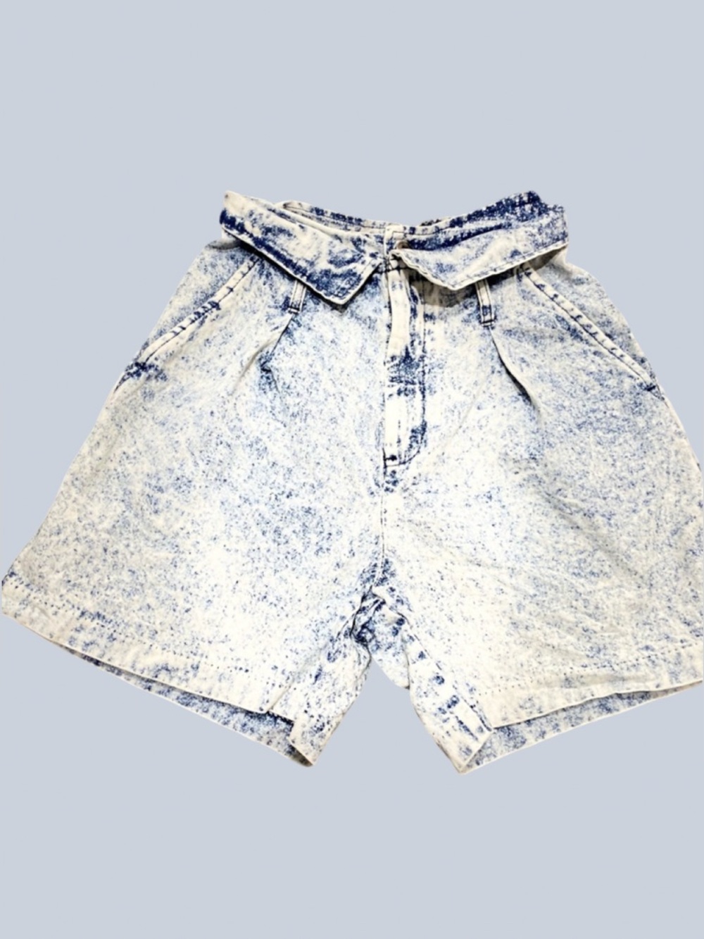 VINTAGE 90s Chic High Waist jean shorts fold over top fit is perfect